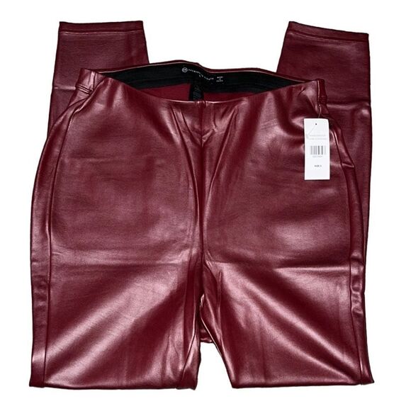 FTF Coated Ponte High Rise Knit Leggings - Picture 3 of 12